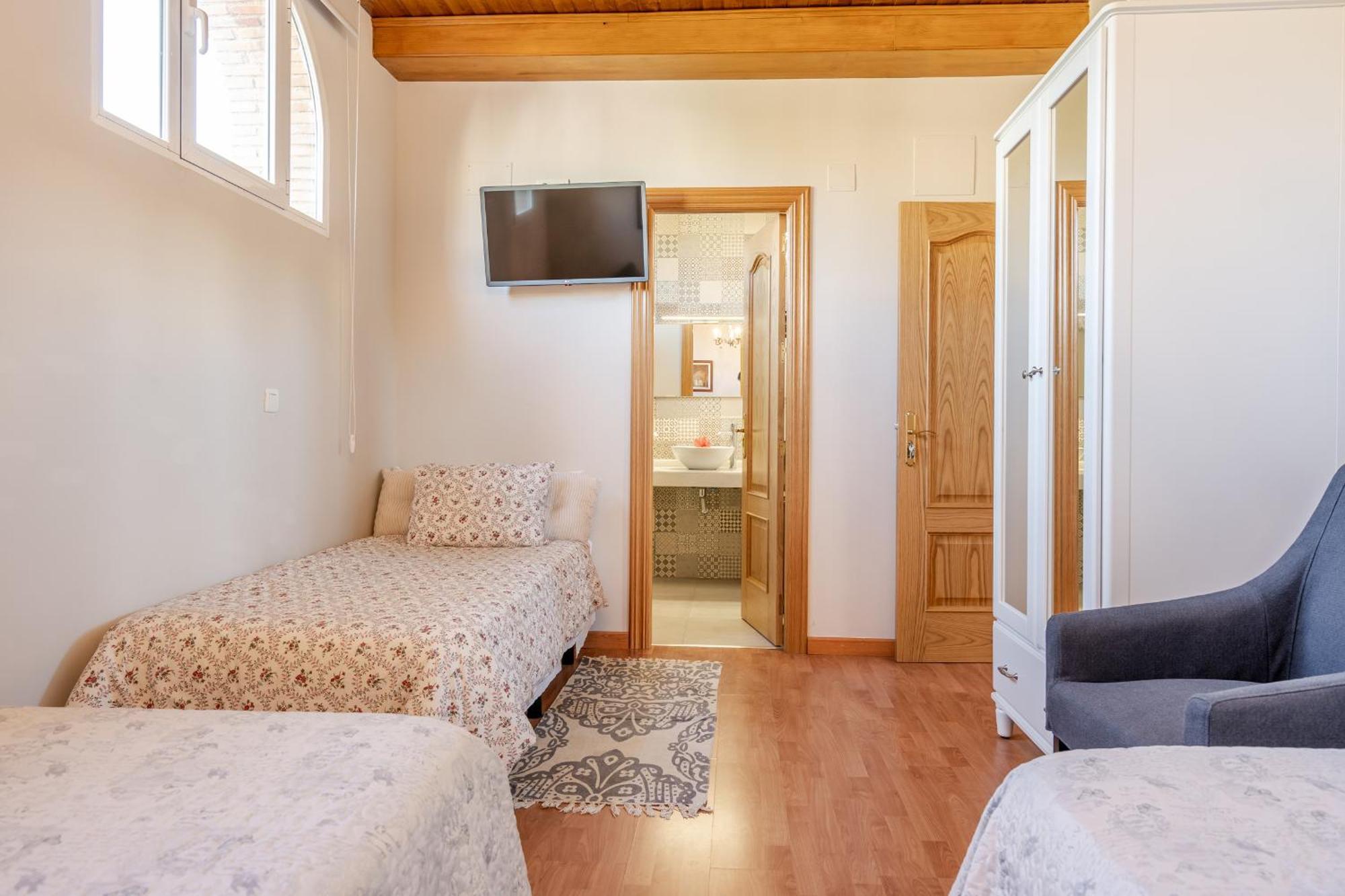Senderos De La Alhambra Guest House La Zubia  Luaran gambar